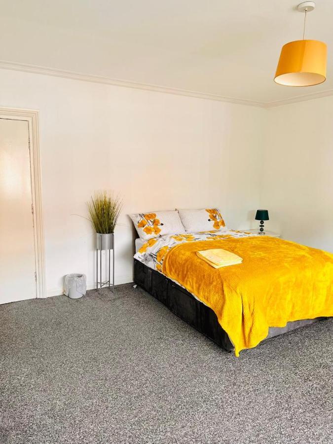 Private Room Close To Leeds University And City Centre Exteriör bild